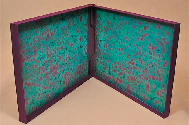 portfolio, overslag doos in opdracht gemaakt bij boekbinderij seugling in Amsterdam een overslagdoos, een handmade limited edition